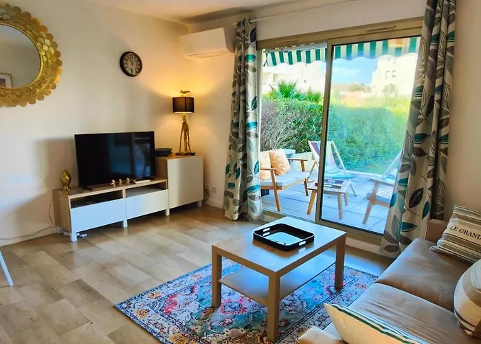 45m2 With Garden In Saint-raphael * Сен-Рафаель