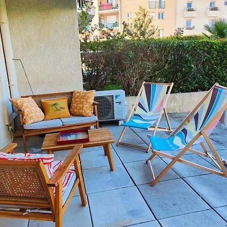 Private Garden In The Heart Of Saint-Raphael *